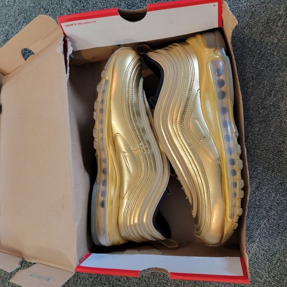 NIKE AIR MAX 97 GOLD RARE FIND SIZE 10.5 - Picture 3 of 9
